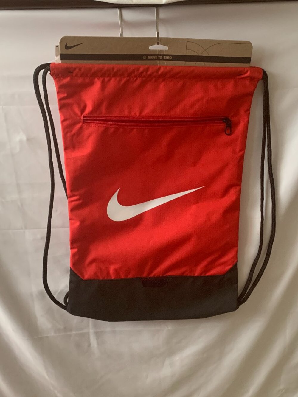 NIKE Brasilia Nylon Drawstring Gym Sack/Backpack in Red/Black